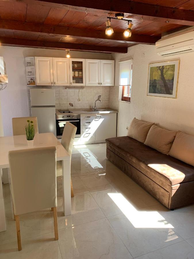 Holiday Home Dorina Pula Exterior foto
